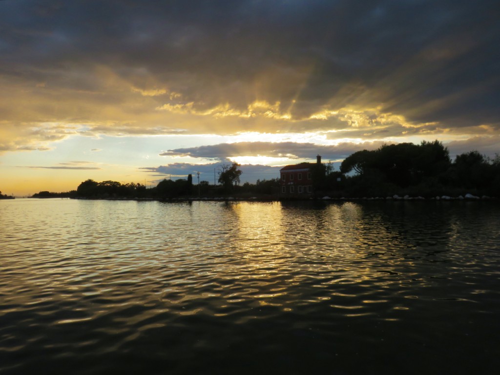 Luca Vivan, travel blogger, lagoon sunsets, Laguna di Venezia, Mazzorbo