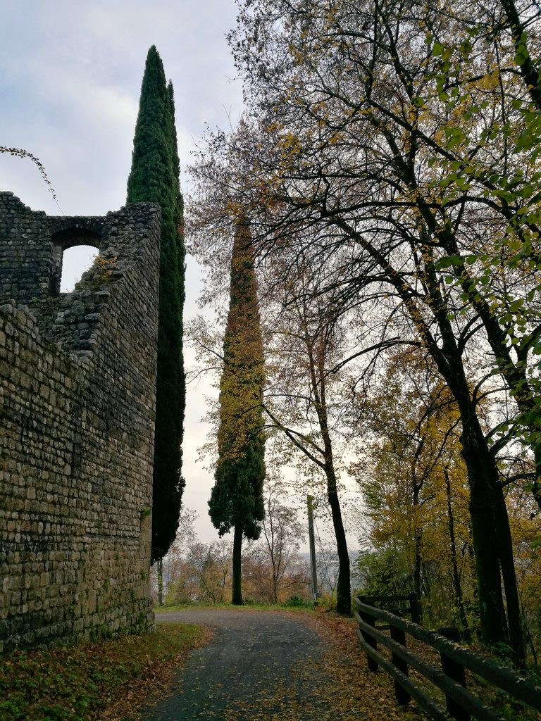 Passiparole, Val Colvera, Maniago, Pordenone, Friuli, Friuli-Venezia Giulia, LisAganis, ecomuso delle Dolomiti, castello di Maniago, foliage Friuli