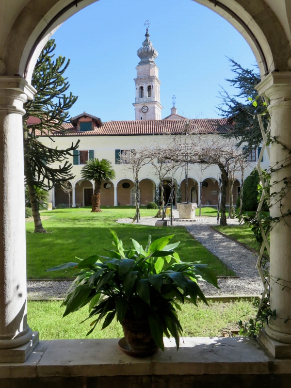 San Lazzaro degli Armeni, vista sul chiostro del monastero